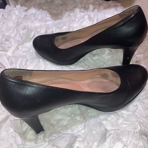 Naturalizer Heels *very worn